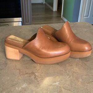Naturalizer Brown Leather Mules